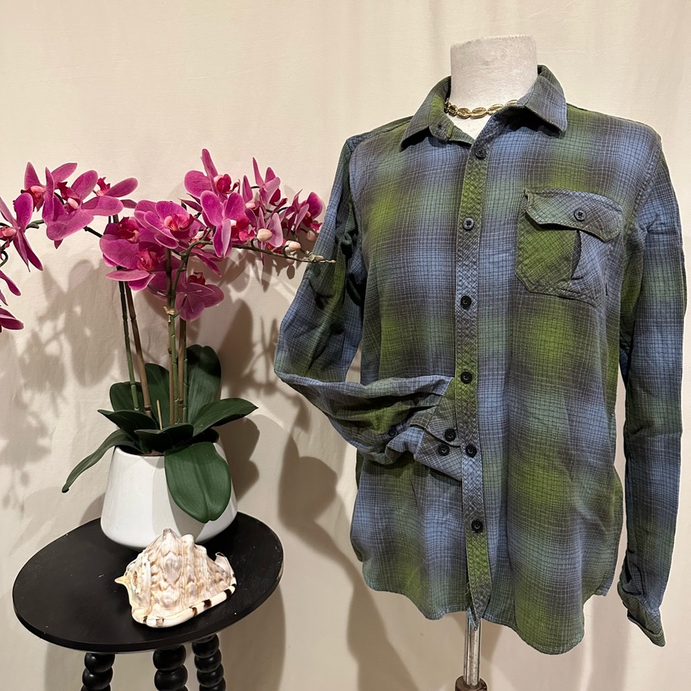 Small O’Neill flannel button up
